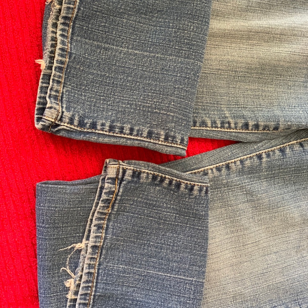Levi’s - Picture 2 of 3